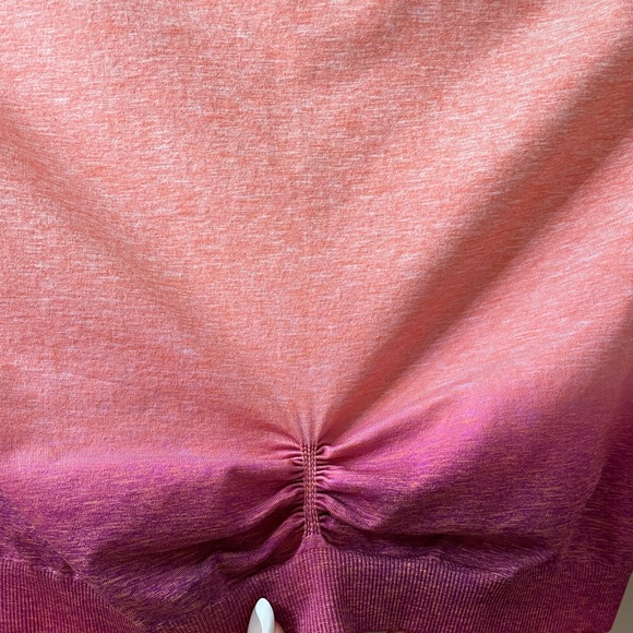 Gymshark Workout Top - Picture 5 of 5